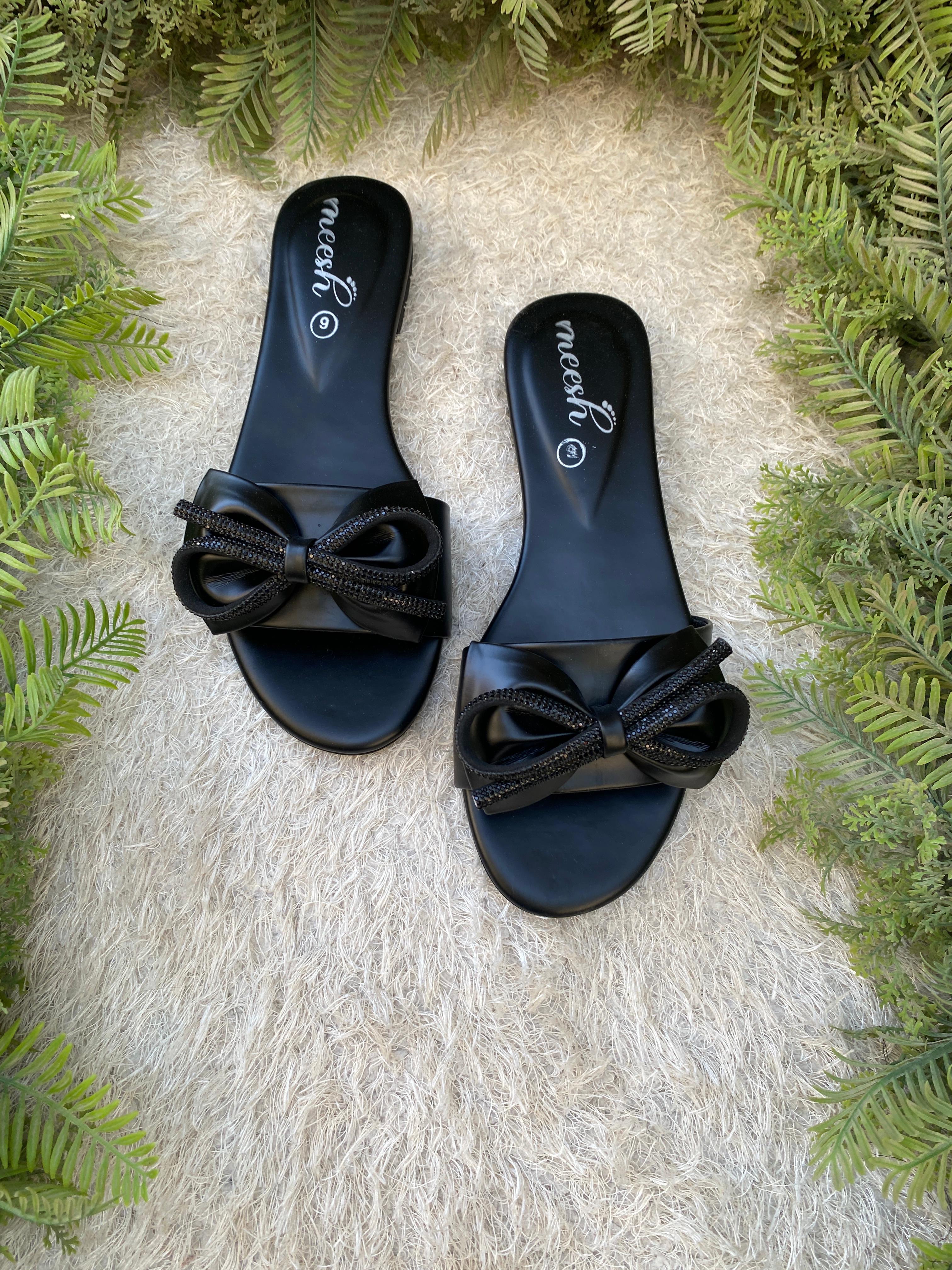 black moonlit bow flats